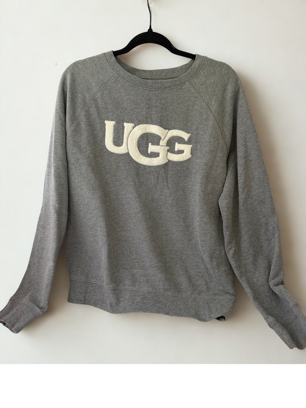 UGG Womens Large Gray Crewneck Sweatshirt Cream Chenille Logo Raglan Pullover L